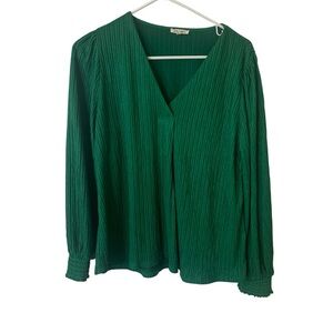 JODIFL Green Ribbed V-Neck Blouse